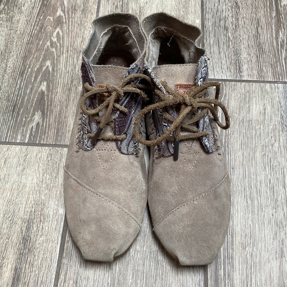 Toms Leather Espadrille Boots - Picture 2 of 10